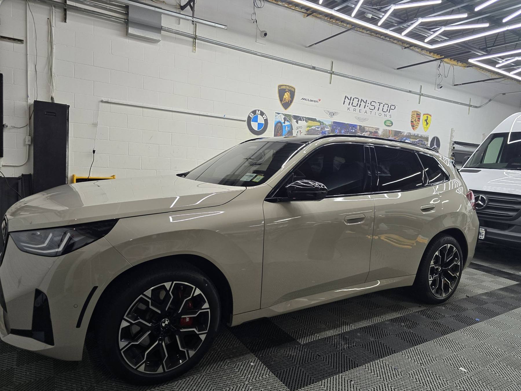 BMW X-series · color change