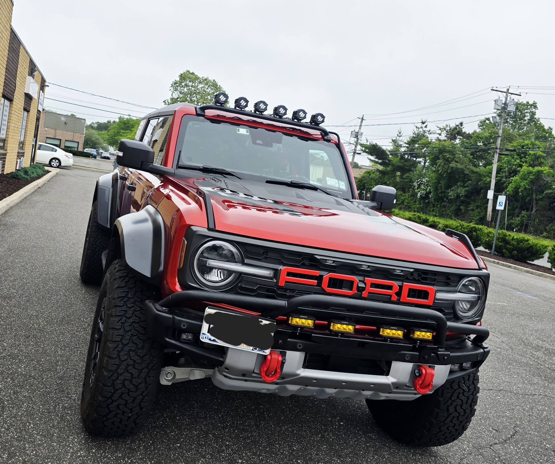 Ford Bronco · accent wrap