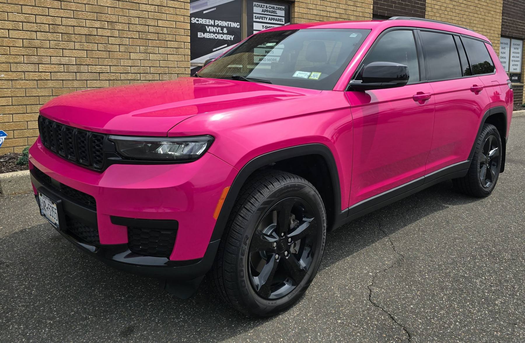 Jeep Grand Cherokee · gloss pink color change