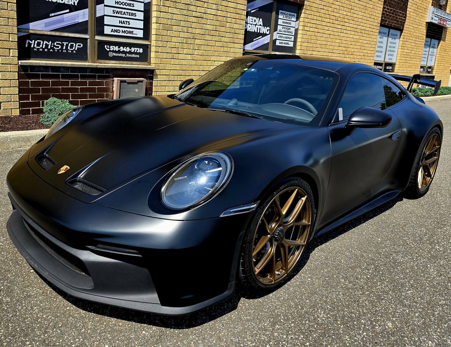 Porsche 911 · satin black color change